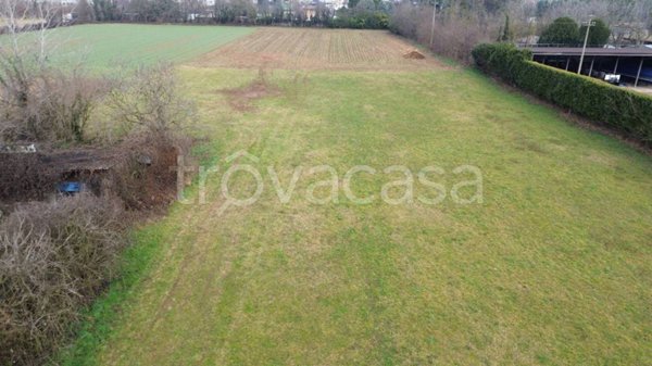 terreno edificabile in vendita a Varedo in zona Valera