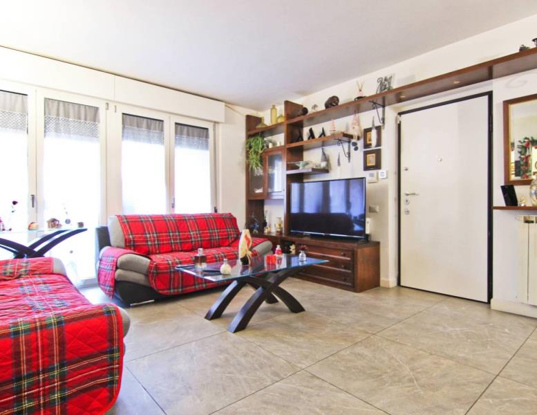 appartamento in vendita a Varedo