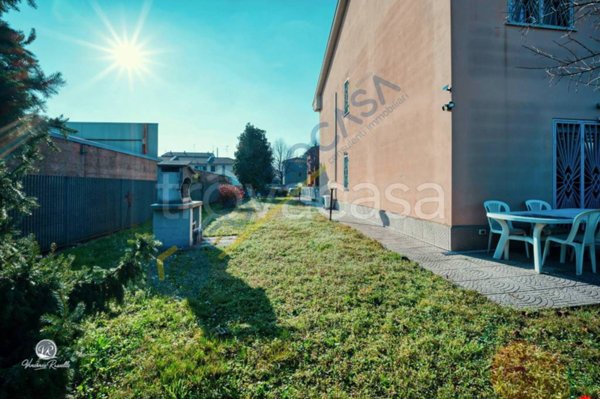 casa indipendente in vendita a Varedo in zona Valera