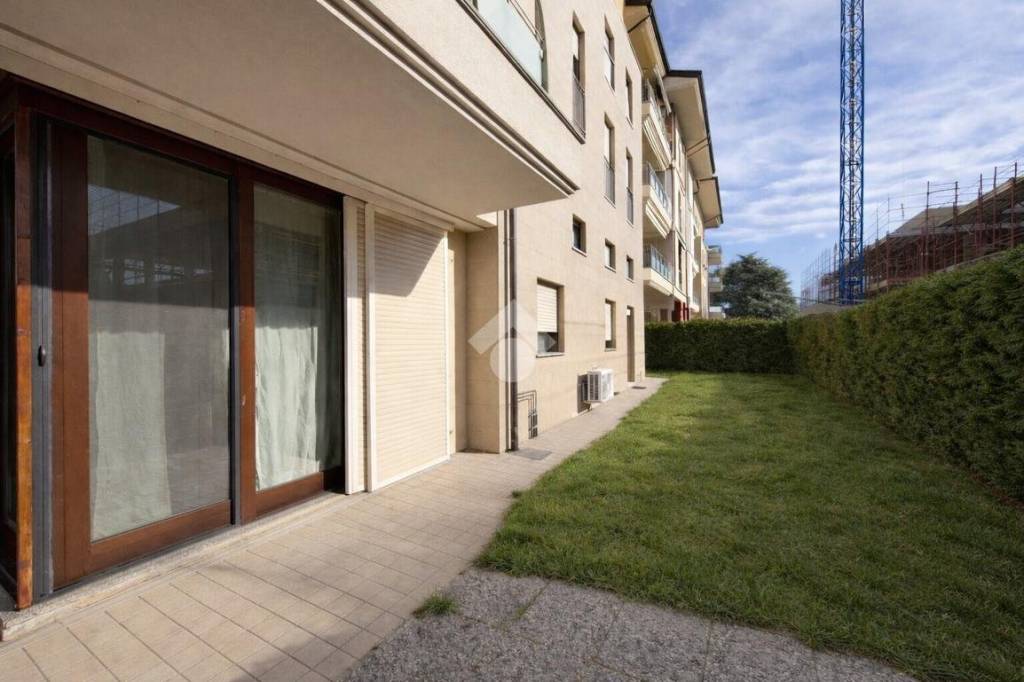 appartamento in vendita a Varedo in zona Valera