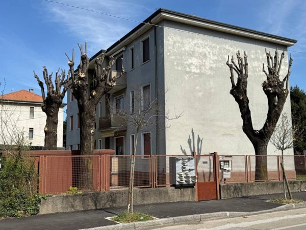 appartamento in vendita a Varedo