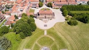 casa indipendente in vendita a Varedo