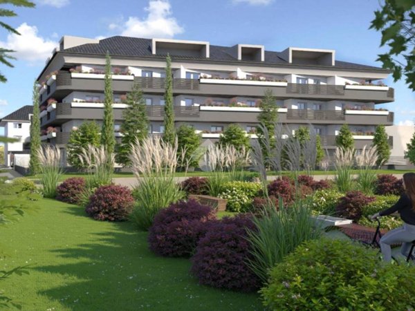 appartamento in vendita a Varedo in zona Valera