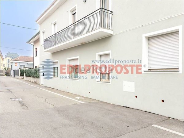 casa indipendente in vendita a Varedo
