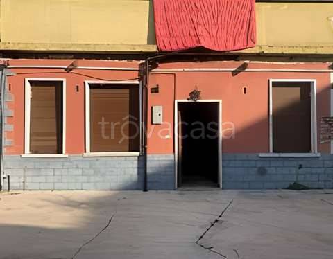 appartamento in vendita a Varedo in zona Valera