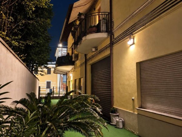 appartamento in vendita a Varedo in zona Valera