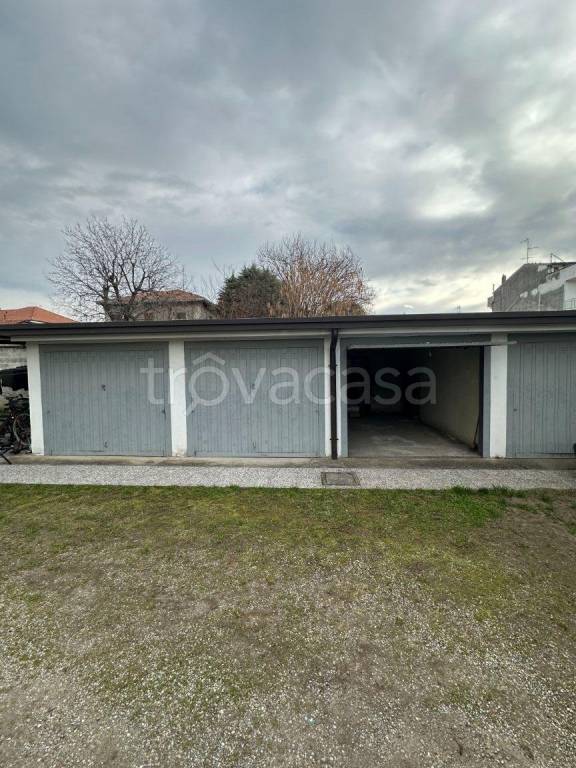 box auto in vendita a Varedo