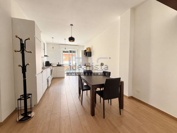 appartamento in vendita a Varedo in zona Valera