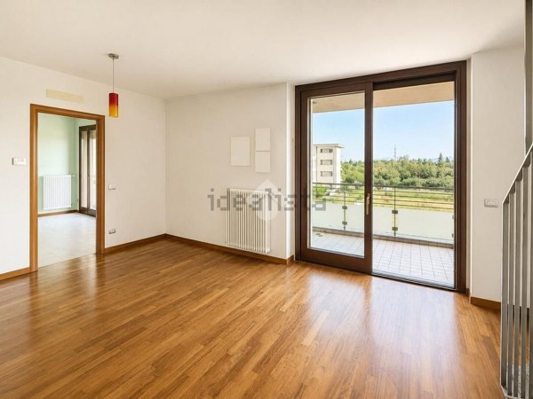appartamento in vendita a Varedo in zona Valera