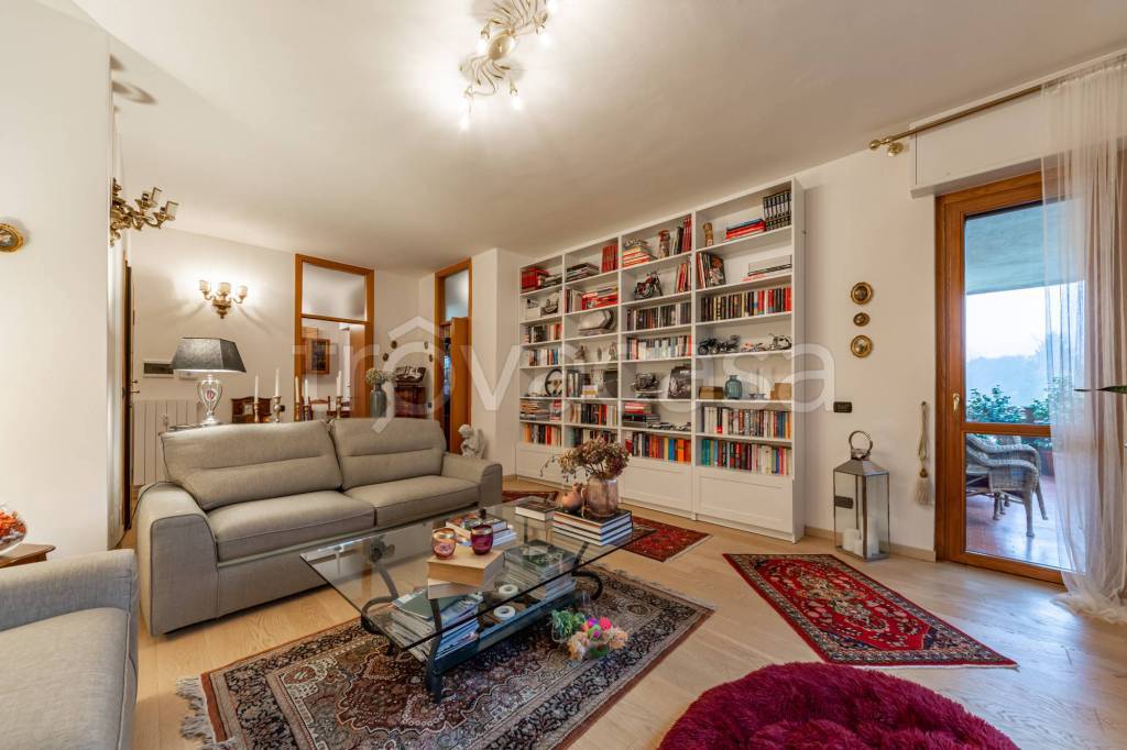appartamento in vendita a Vedano al Lambro