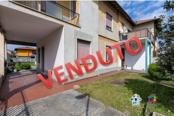 casa indipendente in vendita a Vedano al Lambro