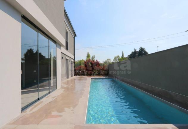 casa indipendente in vendita a Vedano al Lambro