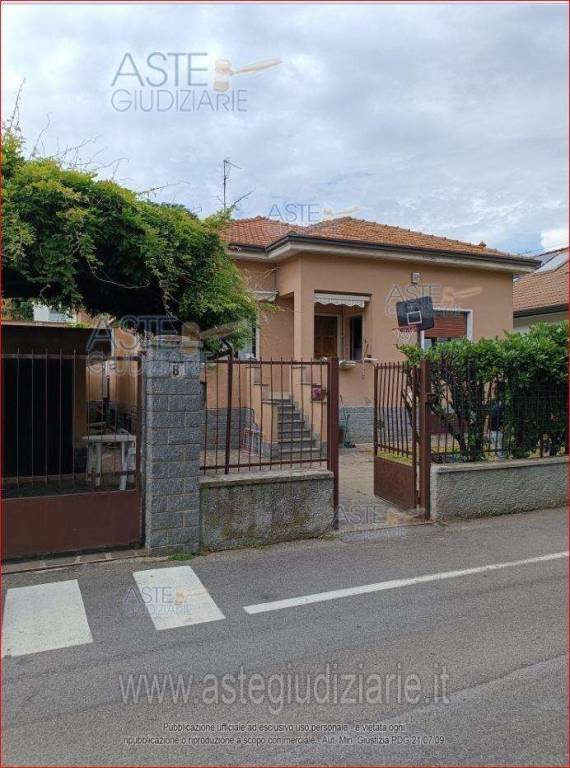 casa indipendente in vendita a Vedano al Lambro