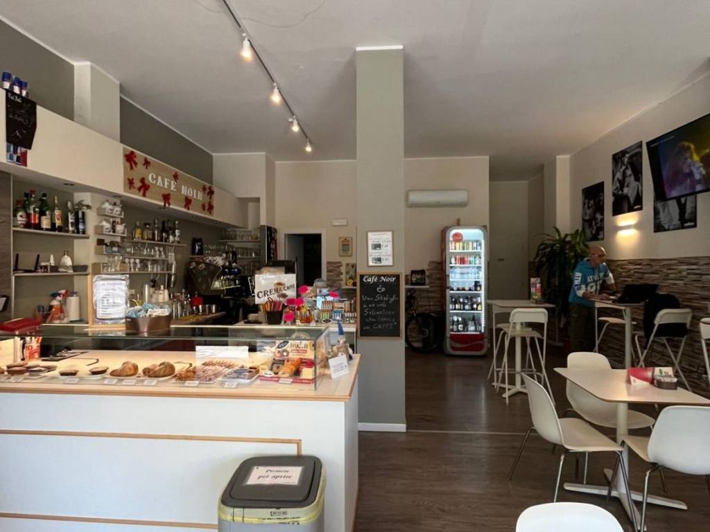negozio in vendita a Vedano al Lambro