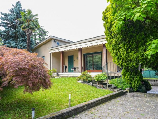 casa indipendente in vendita a Vedano al Lambro