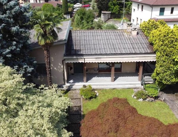 casa indipendente in vendita a Vedano al Lambro