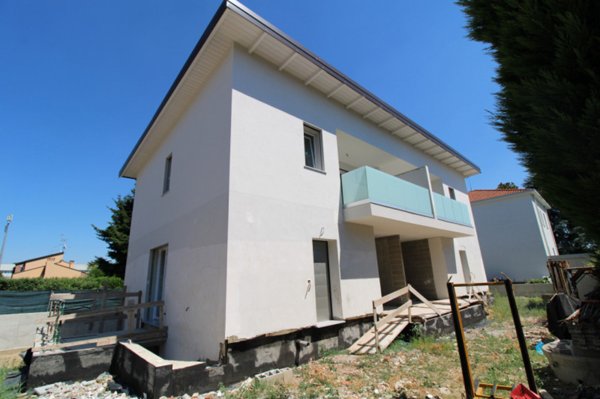 casa indipendente in vendita a Vedano al Lambro