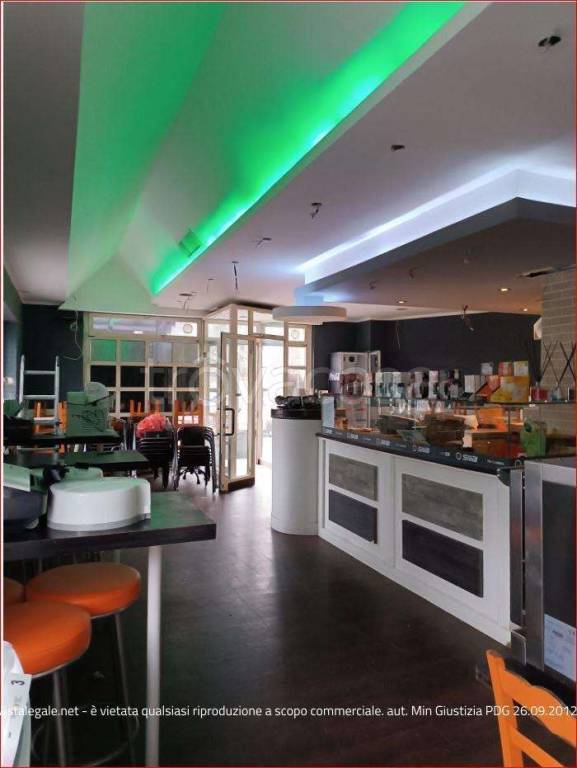 negozio in vendita a Vedano al Lambro