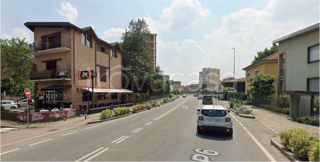 negozio in vendita a Vedano al Lambro