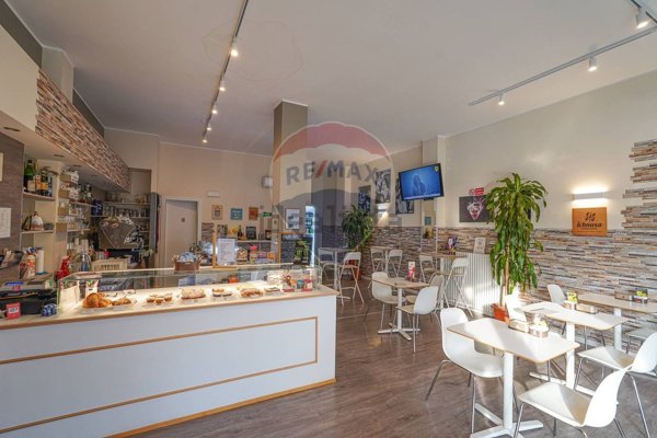 negozio in vendita a Vedano al Lambro