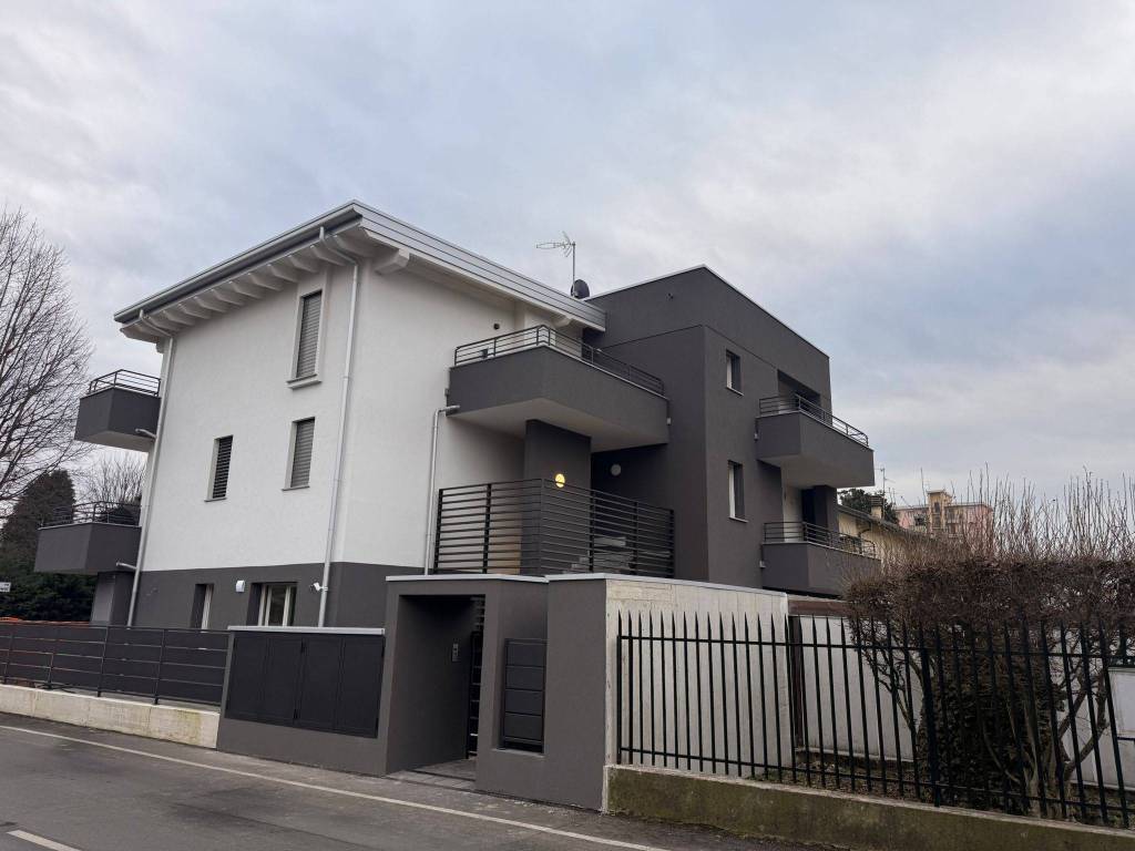 appartamento in vendita a Vedano al Lambro
