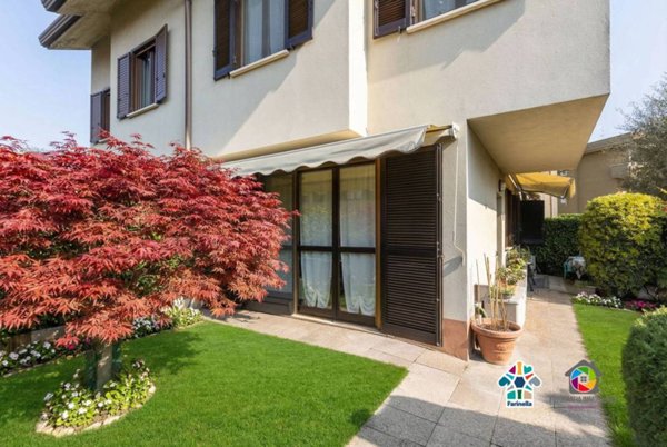 casa indipendente in vendita a Vedano al Lambro