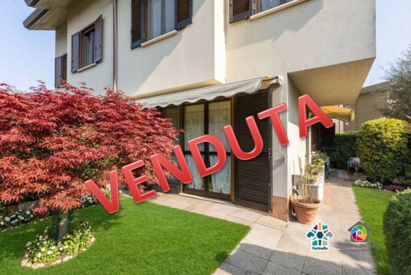 casa indipendente in vendita a Vedano al Lambro