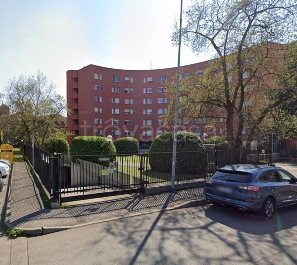 locale commerciale in vendita a Vedano al Lambro