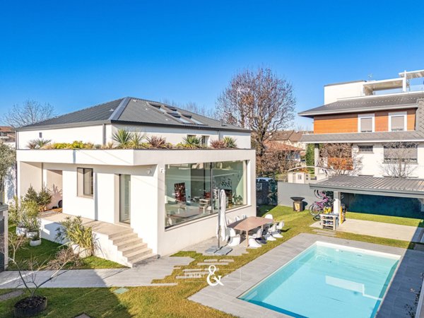 casa indipendente in vendita a Vedano al Lambro