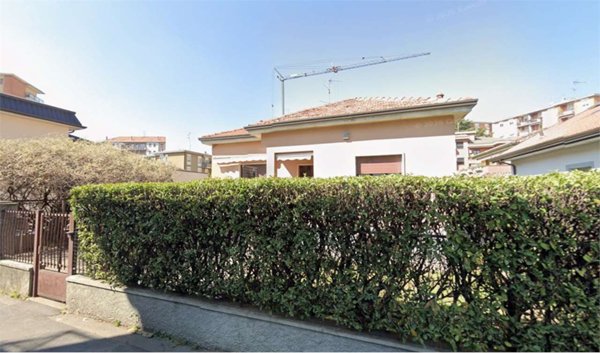 casa indipendente in vendita a Vedano al Lambro