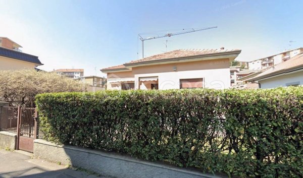 casa indipendente in vendita a Vedano al Lambro