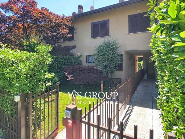 casa indipendente in vendita a Vedano al Lambro