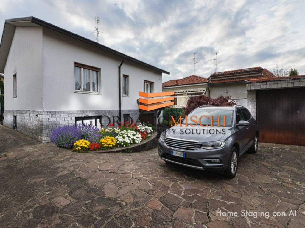 casa indipendente in vendita a Vedano al Lambro