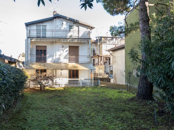 casa indipendente in vendita a Veduggio con Colzano