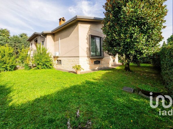 casa indipendente in vendita a Veduggio con Colzano