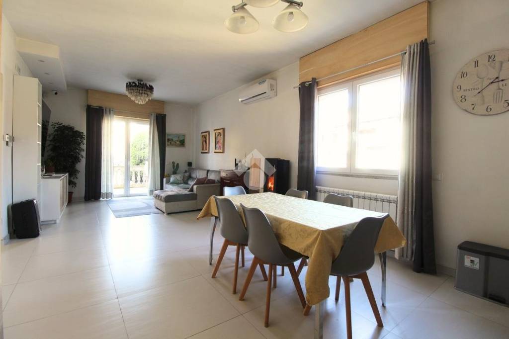 casa indipendente in vendita a Veduggio con Colzano