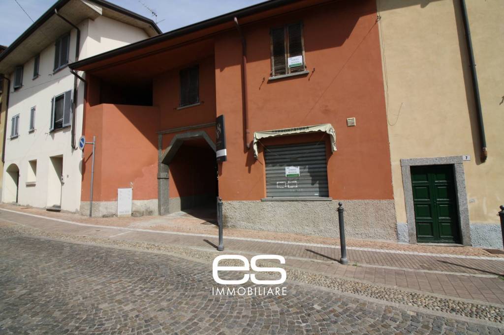 negozio in vendita a Veduggio con Colzano