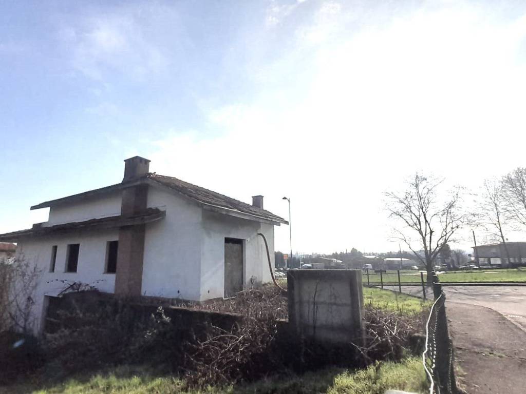 casa indipendente in vendita a Veduggio con Colzano
