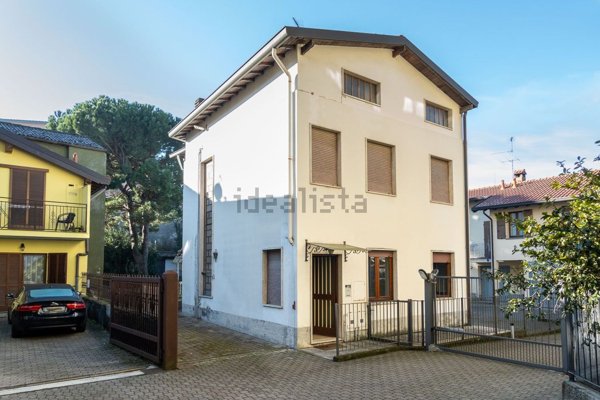 casa indipendente in vendita a Veduggio con Colzano