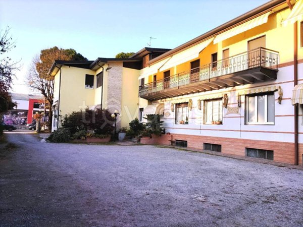 negozio in vendita a Verano Brianza