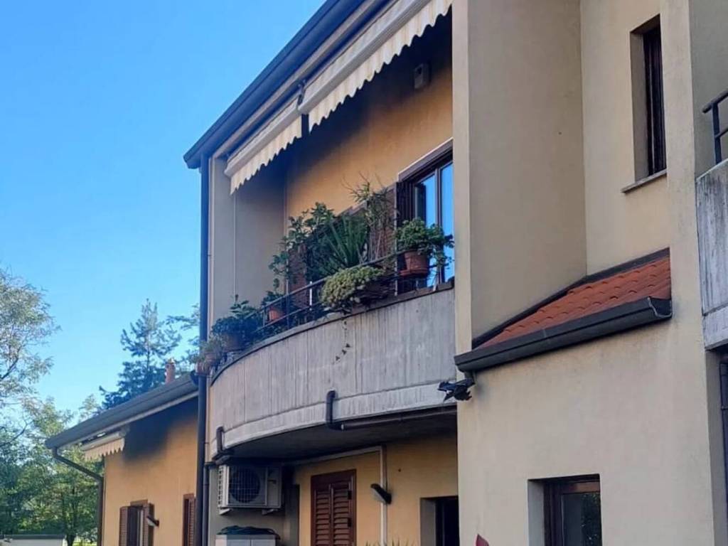 appartamento in vendita a Verano Brianza