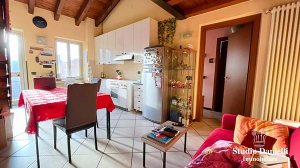 appartamento in vendita a Verano Brianza
