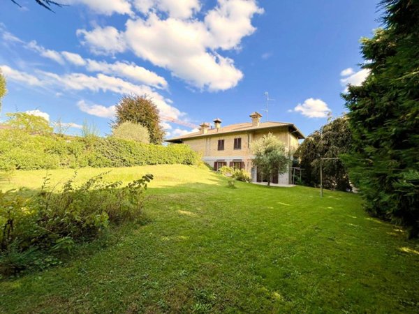 appartamento in vendita a Verano Brianza