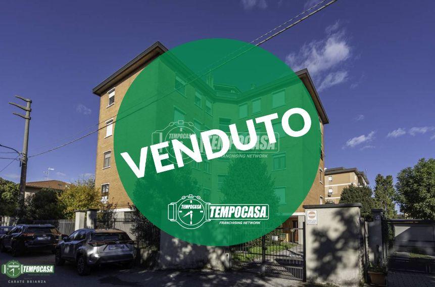 appartamento in vendita a Verano Brianza