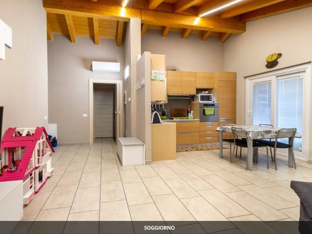appartamento in vendita a Verano Brianza