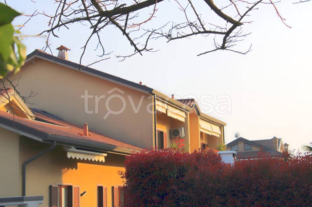 appartamento in vendita a Verano Brianza
