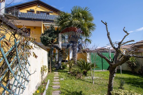 appartamento in vendita a Verano Brianza