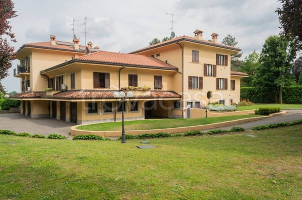 appartamento in vendita a Verano Brianza