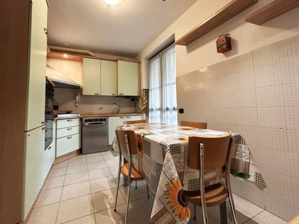 casa indipendente in vendita a Verano Brianza