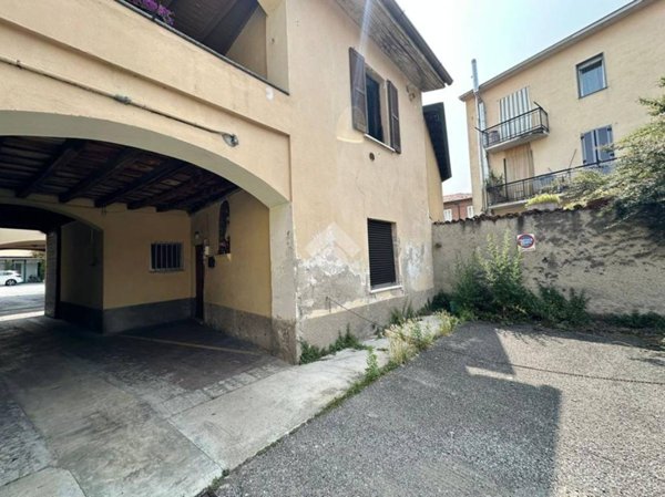 negozio in vendita a Verano Brianza